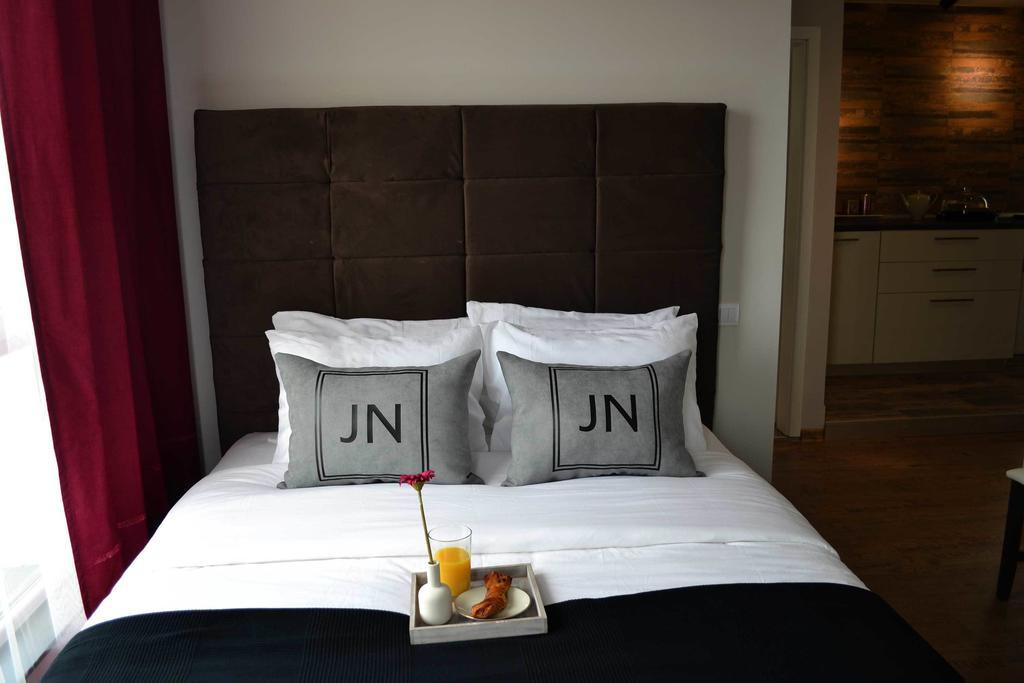 Jn Boutique Apartments Bukarest Szoba fotó